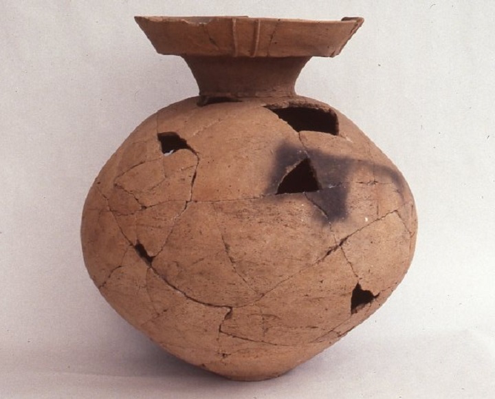 1号墳出土の壺形土器
