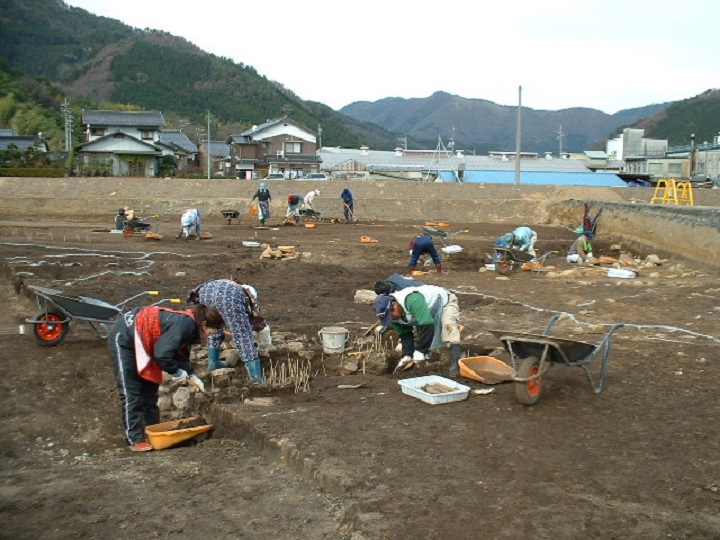 智頭枕田遺跡 鳥取県 行ってみよう〜全国遺跡・博物館マップ〜 全国こども考古学教室
